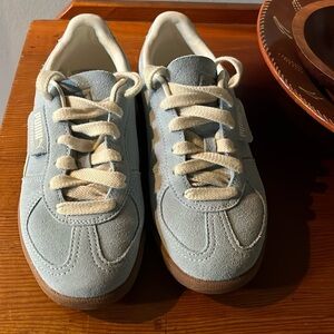 Puma Palermo size 6